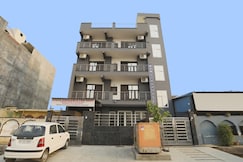 Hotel O Noida Premium Inn, Noida