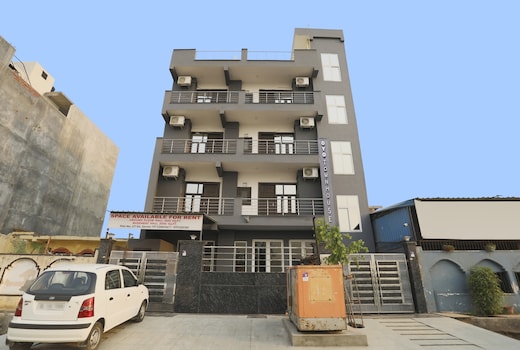 Hotel O Noida Premium Inn