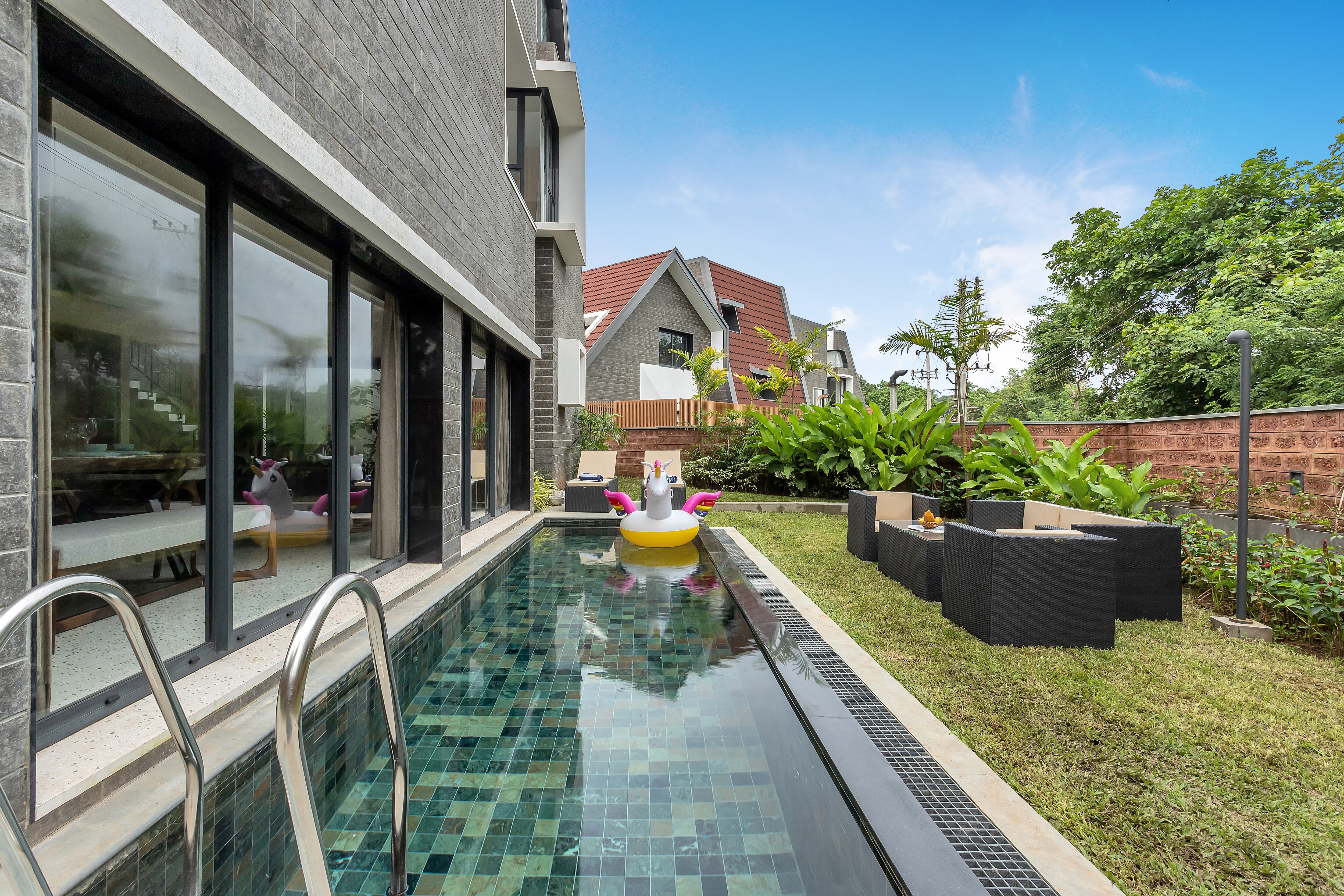 4BR Super luxurious and Spacious Villa - Tap to explore photos