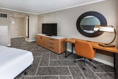 DoubleTree by Hilton Tulsa - Warren Place, Tulsa