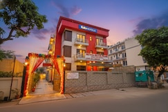 FabHotel Elite Peak, Noida