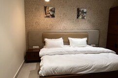 Hill Nest Mountain View Apartments 304, Tehri