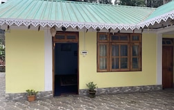 Family & Friends Room