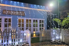 Aura Homestay, Dergaon