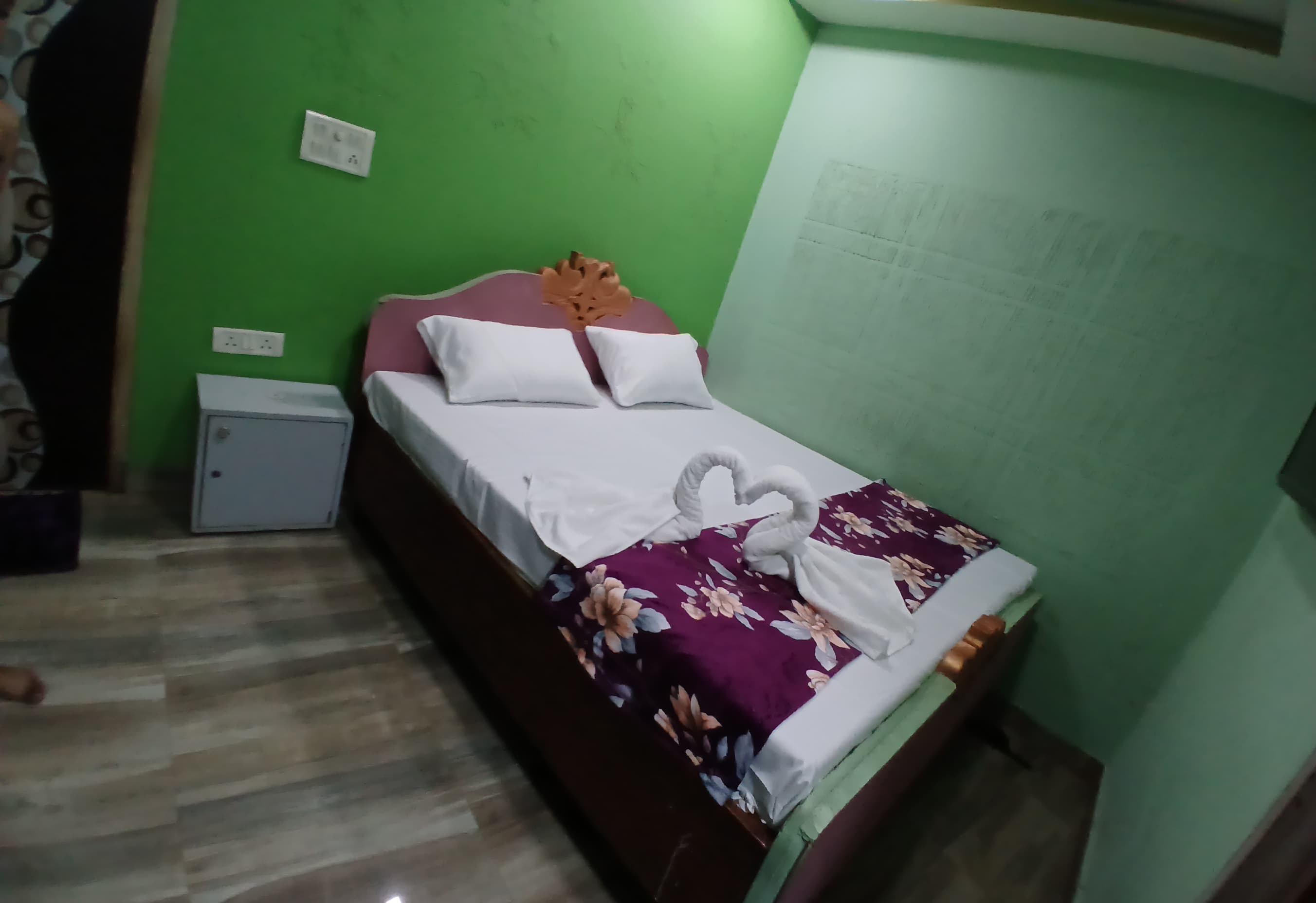 Rudraksh Home Stay  - Tap to explore photos