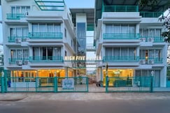 FabHotel High Five, Goa