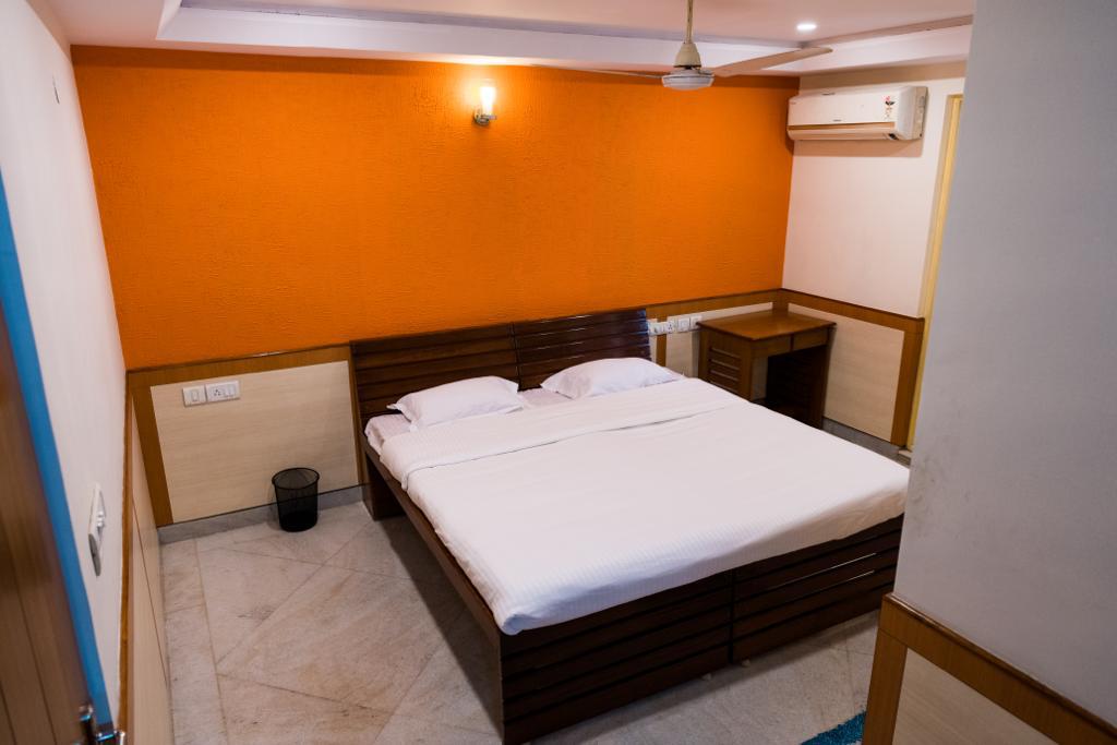 1 BHK near Chirst College - Tap to explore photos