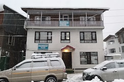 Rainbow Palace, Pahalgam