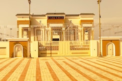 Rajmahal - A Unit of THAKURJI BARAAT GHAR, Suratgarh