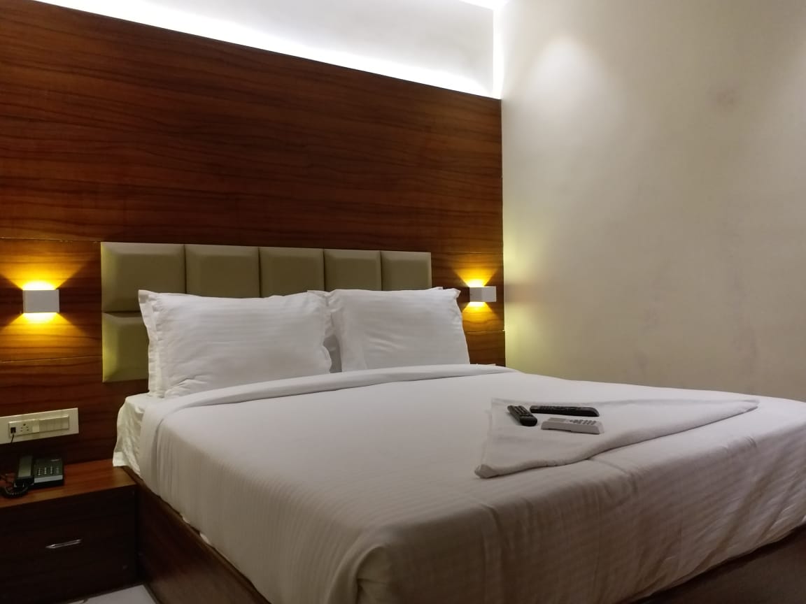 Deluxe Room 1