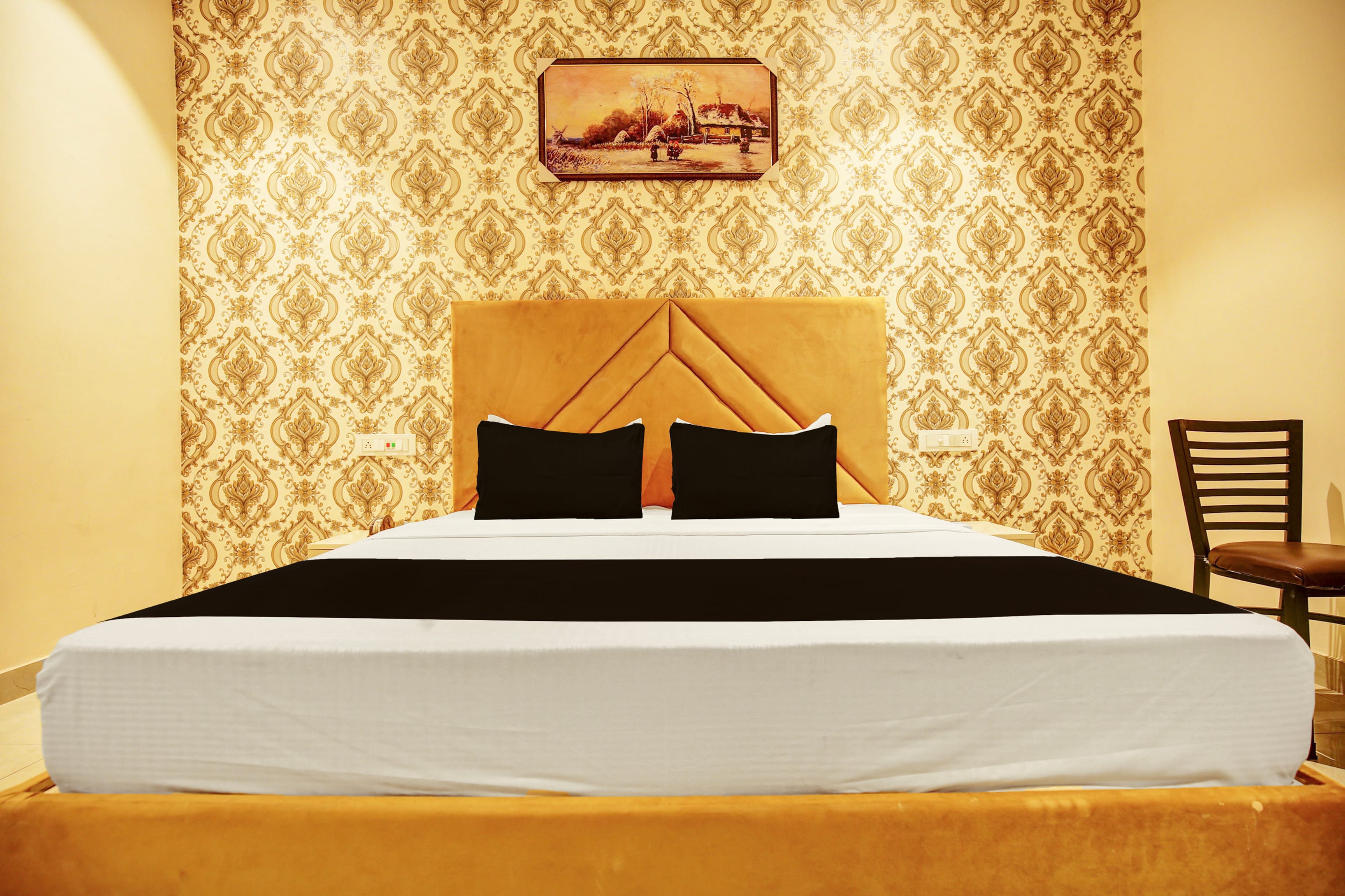Hotel O A Galaxy - Tap to explore photos