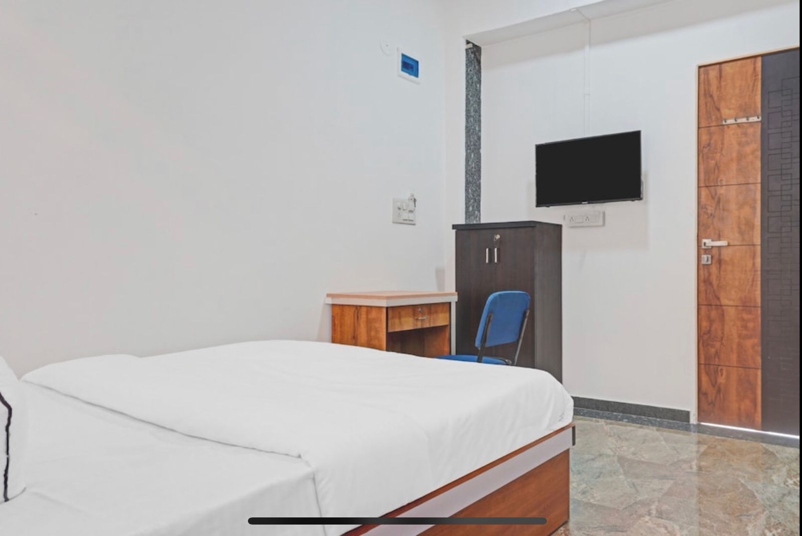HOTEL SANTERIA INN - Tap to explore photos