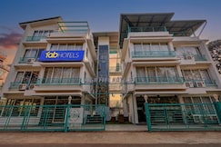 FabHotel High Five, Goa