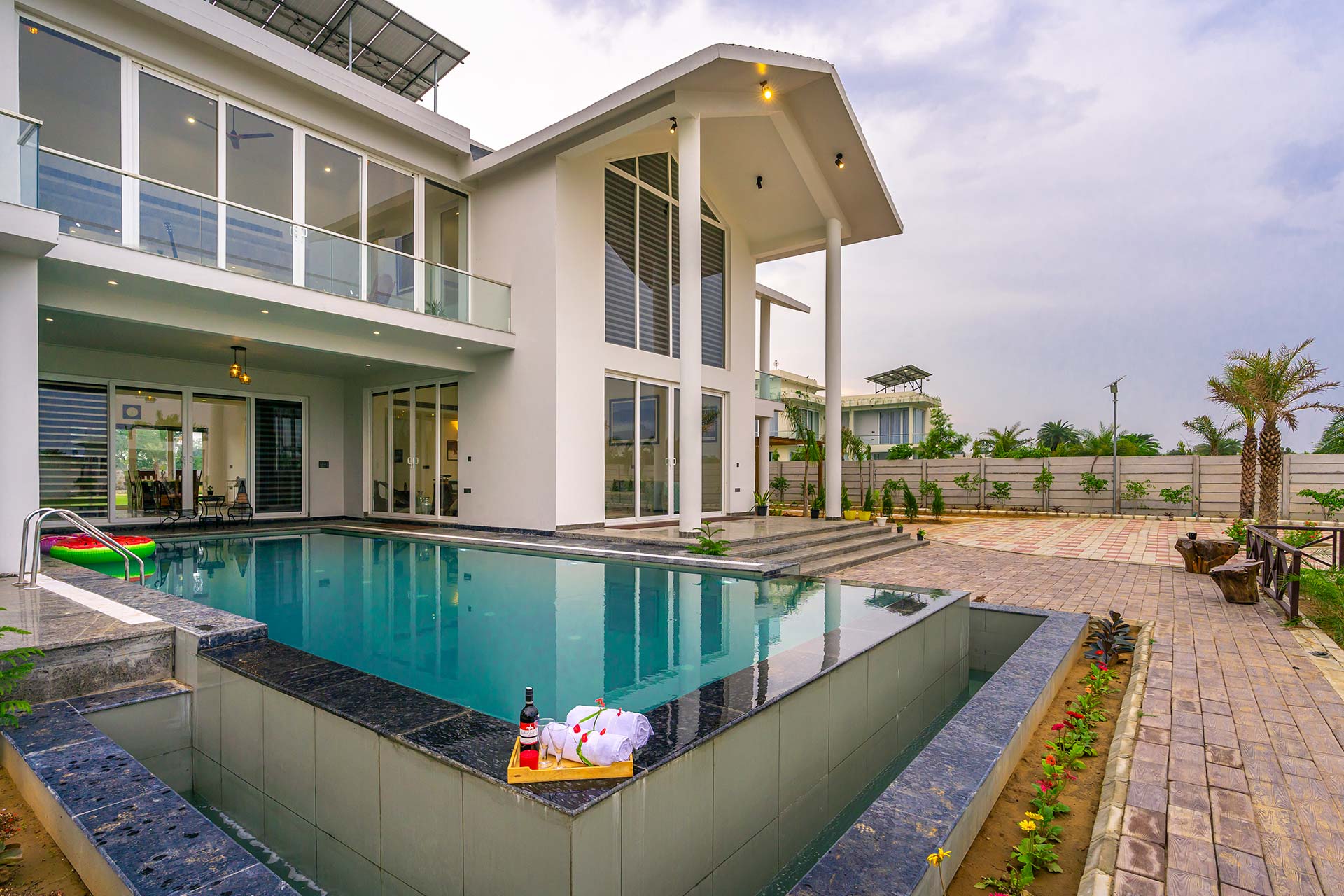 StayVista at Verde @ Francolin Farm - Tap to explore photos