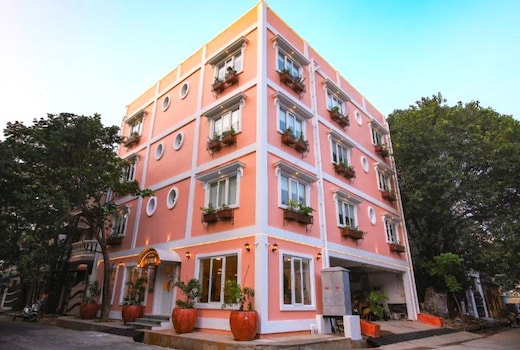 Hotel Aura by Woco Stays