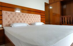 Deluxe Room 26