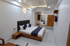 Hotel The Grand Jashi Residency