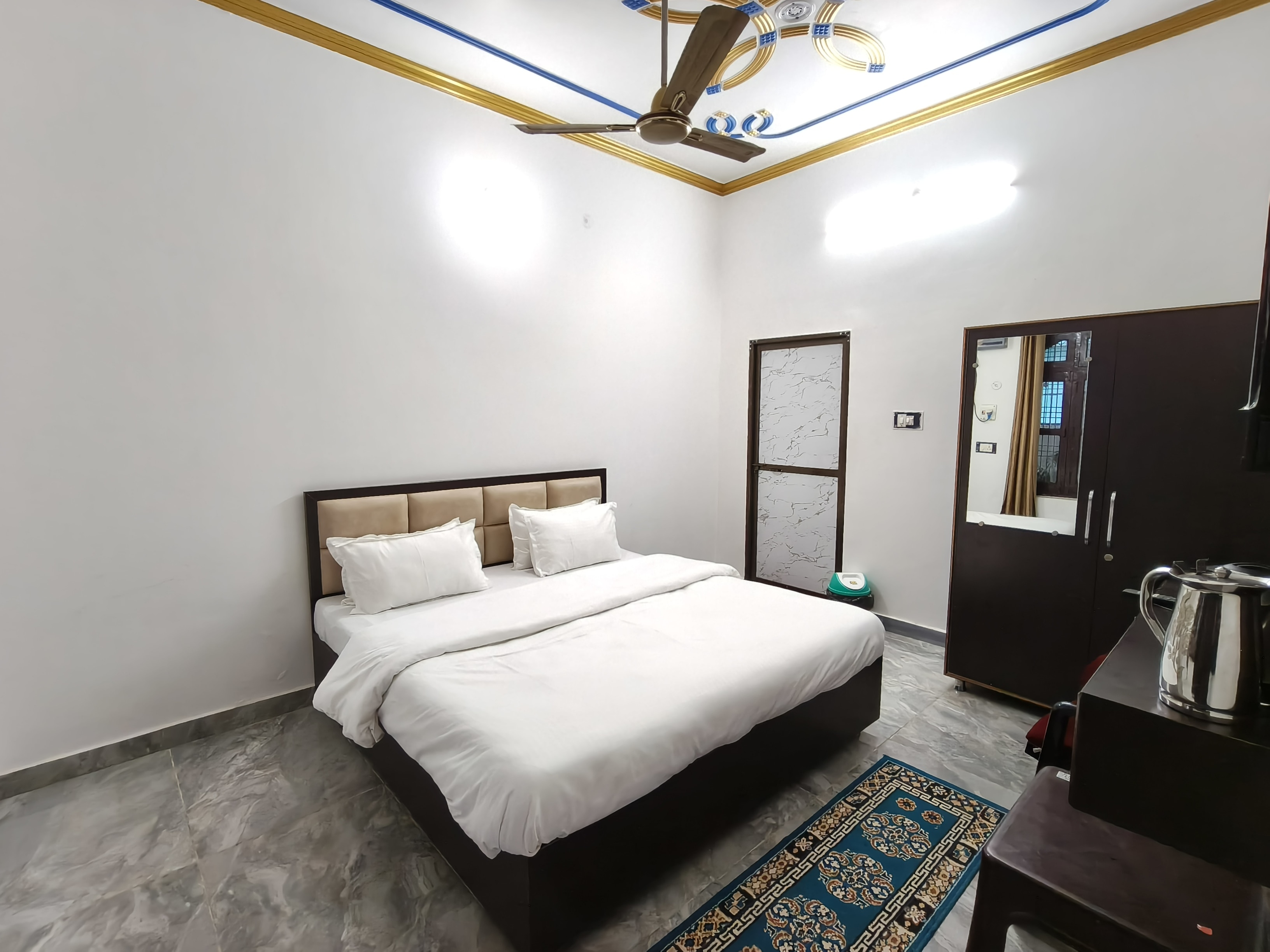 Shri Narayanam Guest House and Home Stay - Tap to explore photos