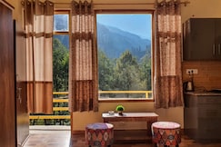 Alooma Valley View Stays, Manali