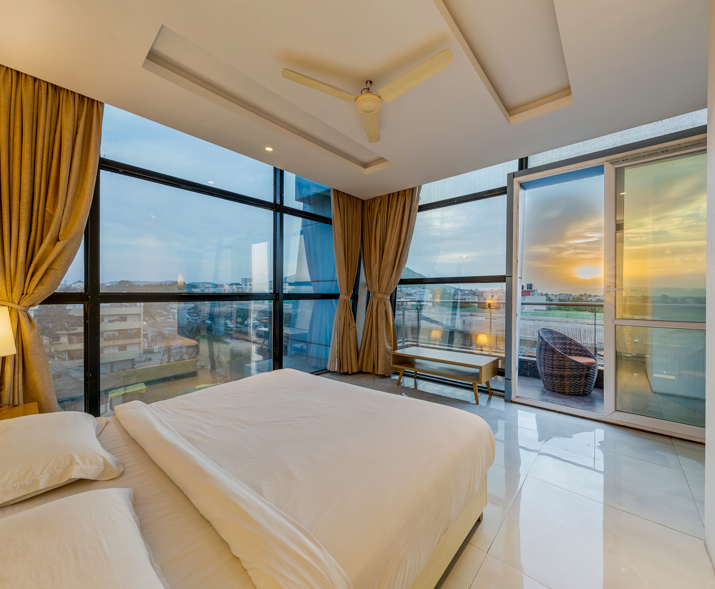 SAPPHIRE PREMIUM HOTEL & SUITE - Tap to explore photos