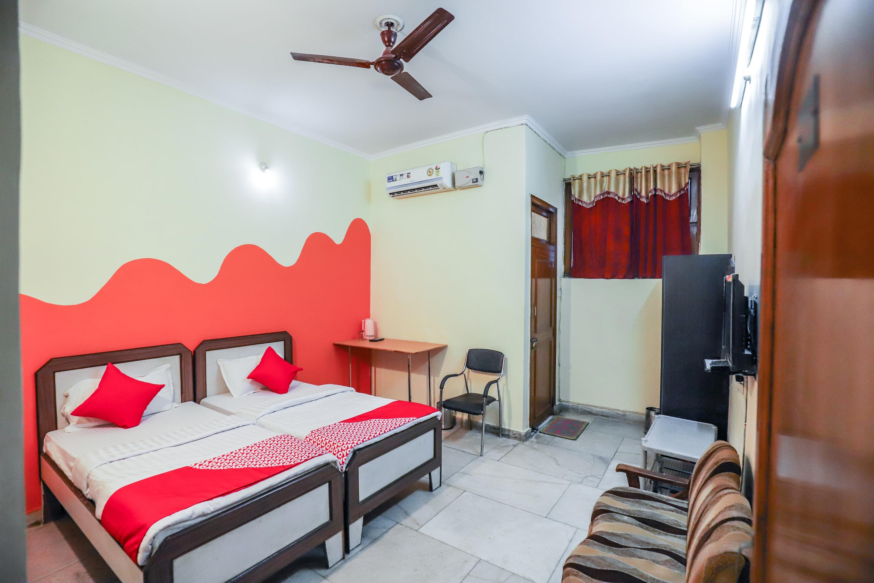 Hotel O Rishabh Guest house - Tap to explore photos