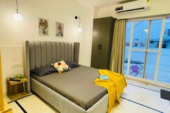 Studio Room with Terrace near Airport, Delhi