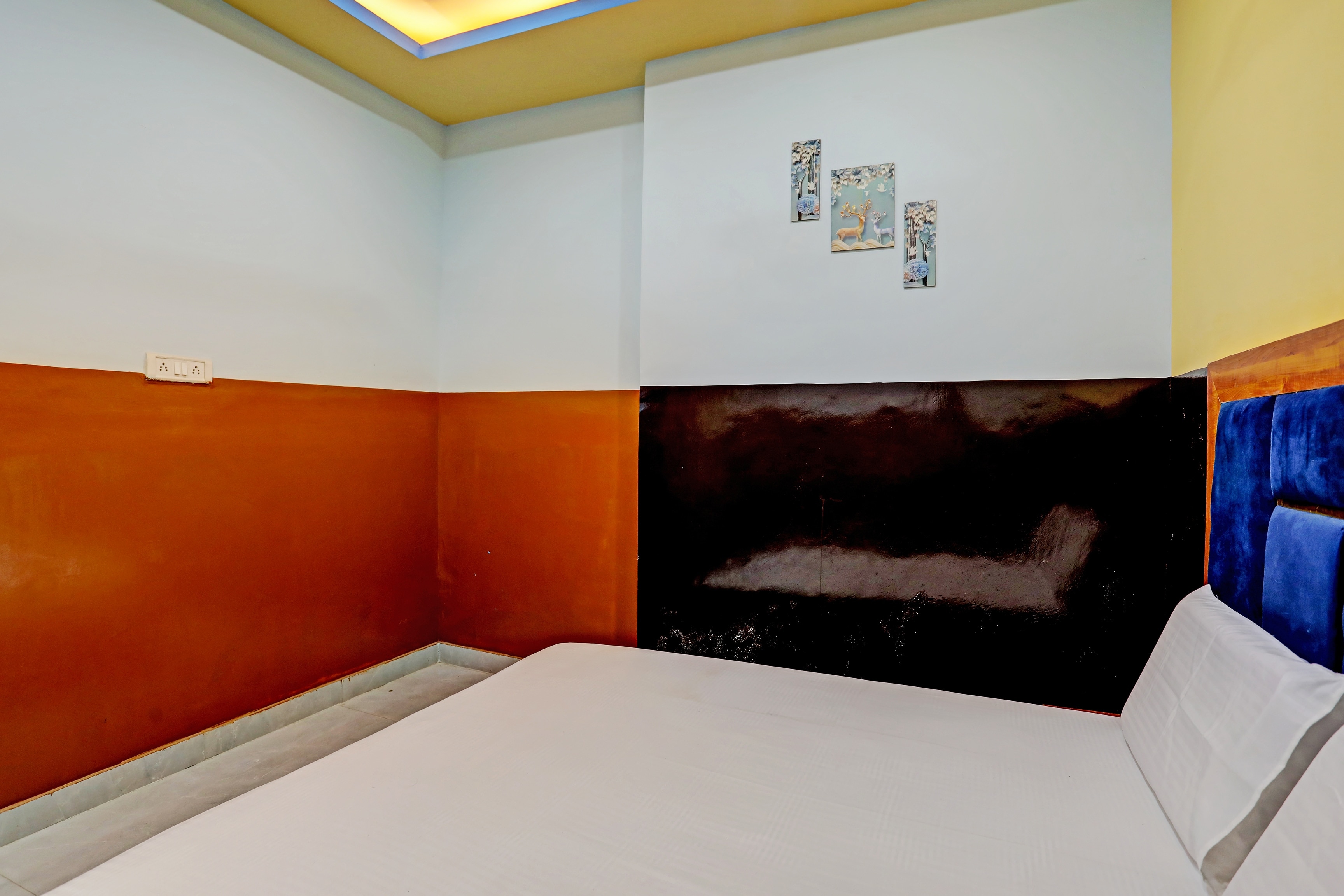 Hotel O Dream Shine Guest House - Tap to explore photos