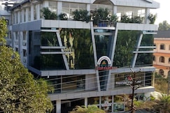 NAKSHATHRA EMARALD, Guruvayur