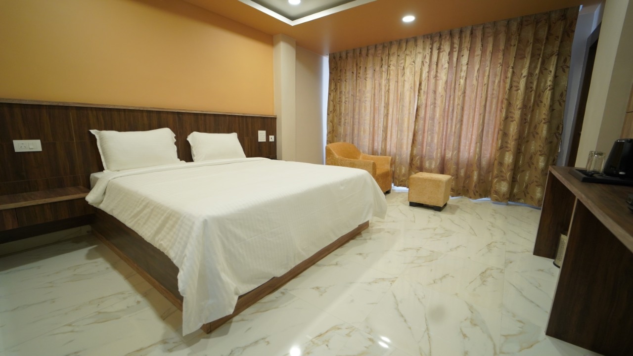 Hotel Laxmi Vilas Palace - Tap to explore photos