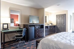 Holiday Inn Oceanside Camp Pendleton Area, an IHG Hotel, Tecate
