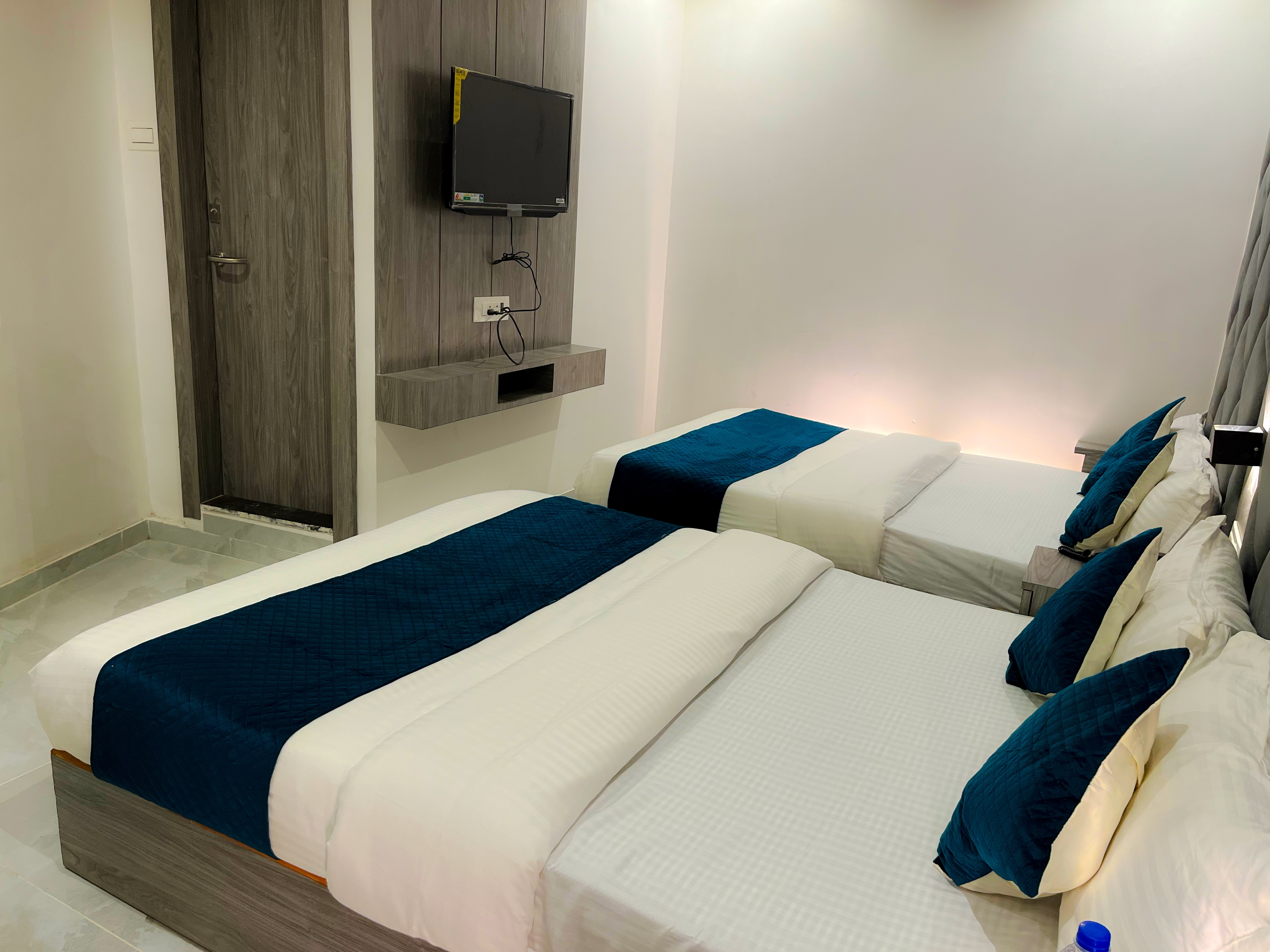 Hotel Grand Executive - Tap to explore photos