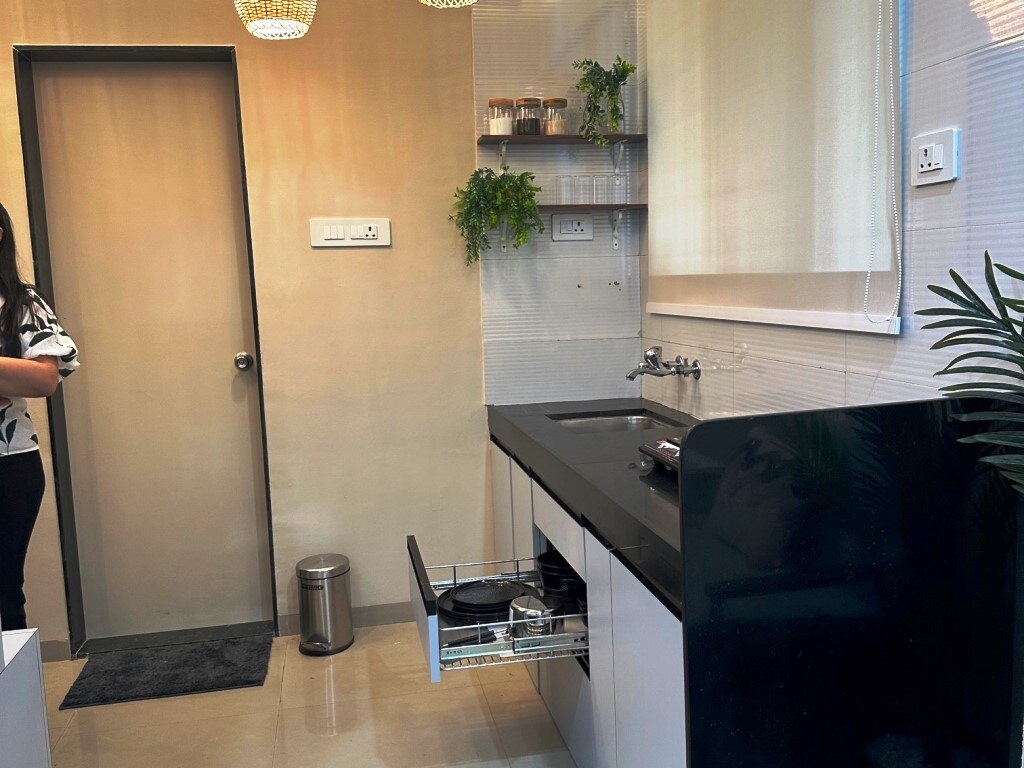 Cozy Studio with Premium Interiors WiFi AC SmartTv - Tap to explore photos