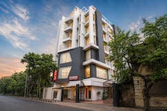 The Universe Hotel & Banquet, Kolkata