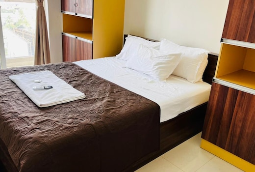 SkyView 2BHK Stay Near Kamakshi Hospital