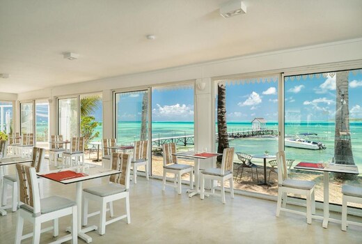 Tropical Attitude
