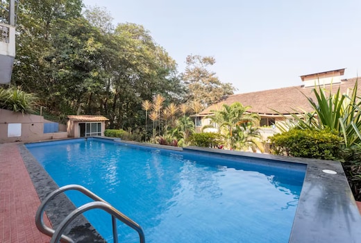 Hillside Haven 2BHK - Near Thalassa North Goa