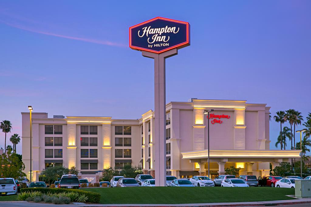 Hampton Inn San Diego - Kearny Mesa - Tap to explore photos
