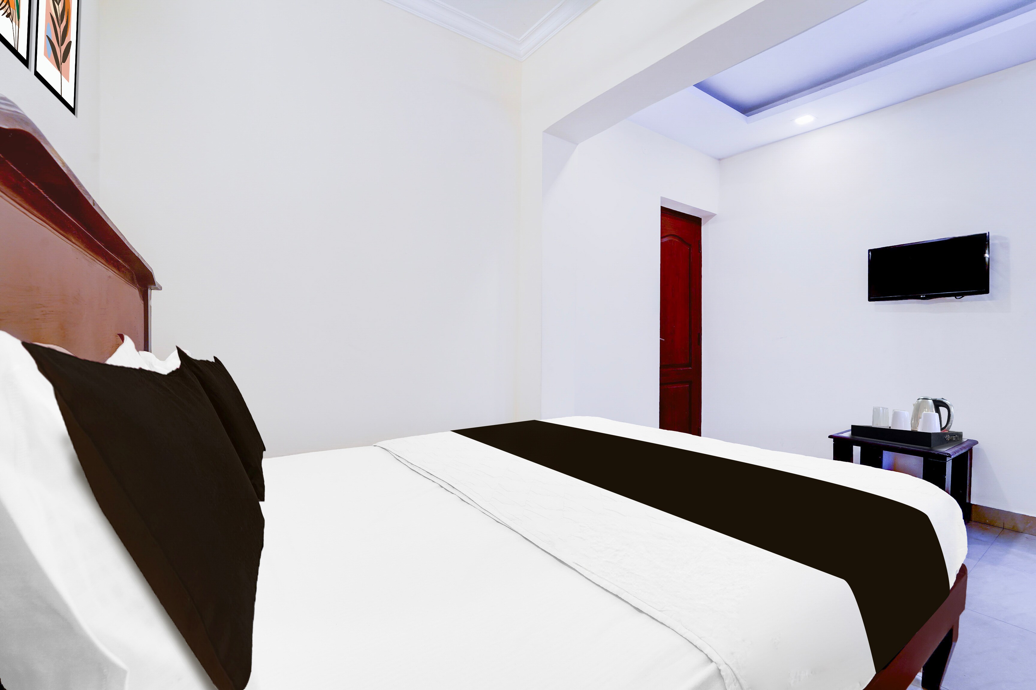 Super Hotel O DH Road Ernakulam - Tap to explore photos