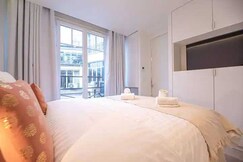 Superb Appt with AC - 2BD/6P - Madeleine/Opera, Paris