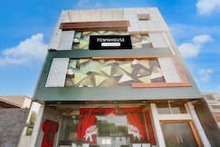 Super Townhouse Faridabad Railway Station Formerly Hotel Royals Paradaise, Faridabad