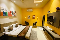 The Commune Hostel | Rooms & Dorms, Varanasi