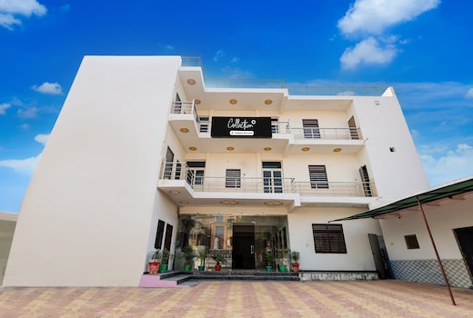 Collection O Iskcon Vrindavan Formerly Shri Mukund Dham