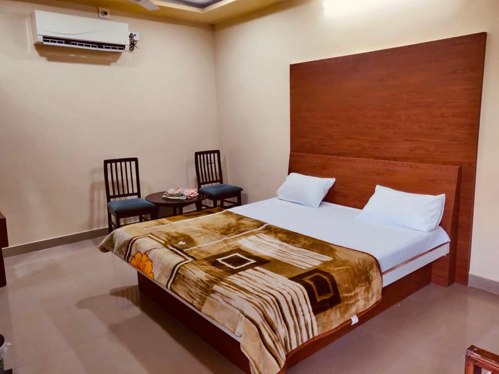 Mayur Palace Guest House - Tap to explore photos