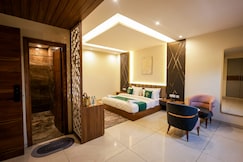 Hotel Hardik Palace, Noida