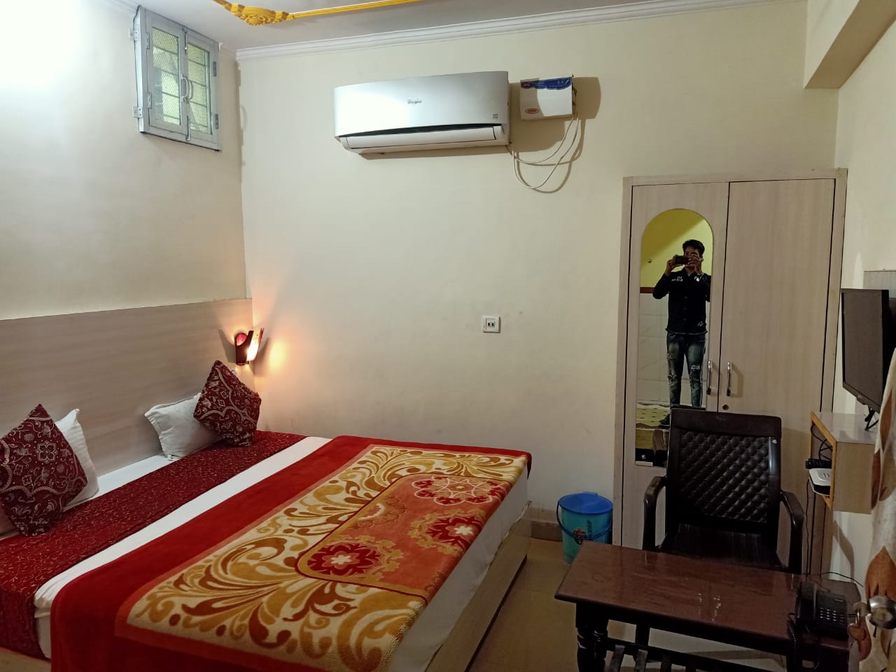 Hotel Kesar Vilas - Tap to explore photos