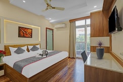 Super Townhouse Lucky Grand Palace, Ghaziabad