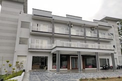 The Grand Kartikeye Hotel, Palampur