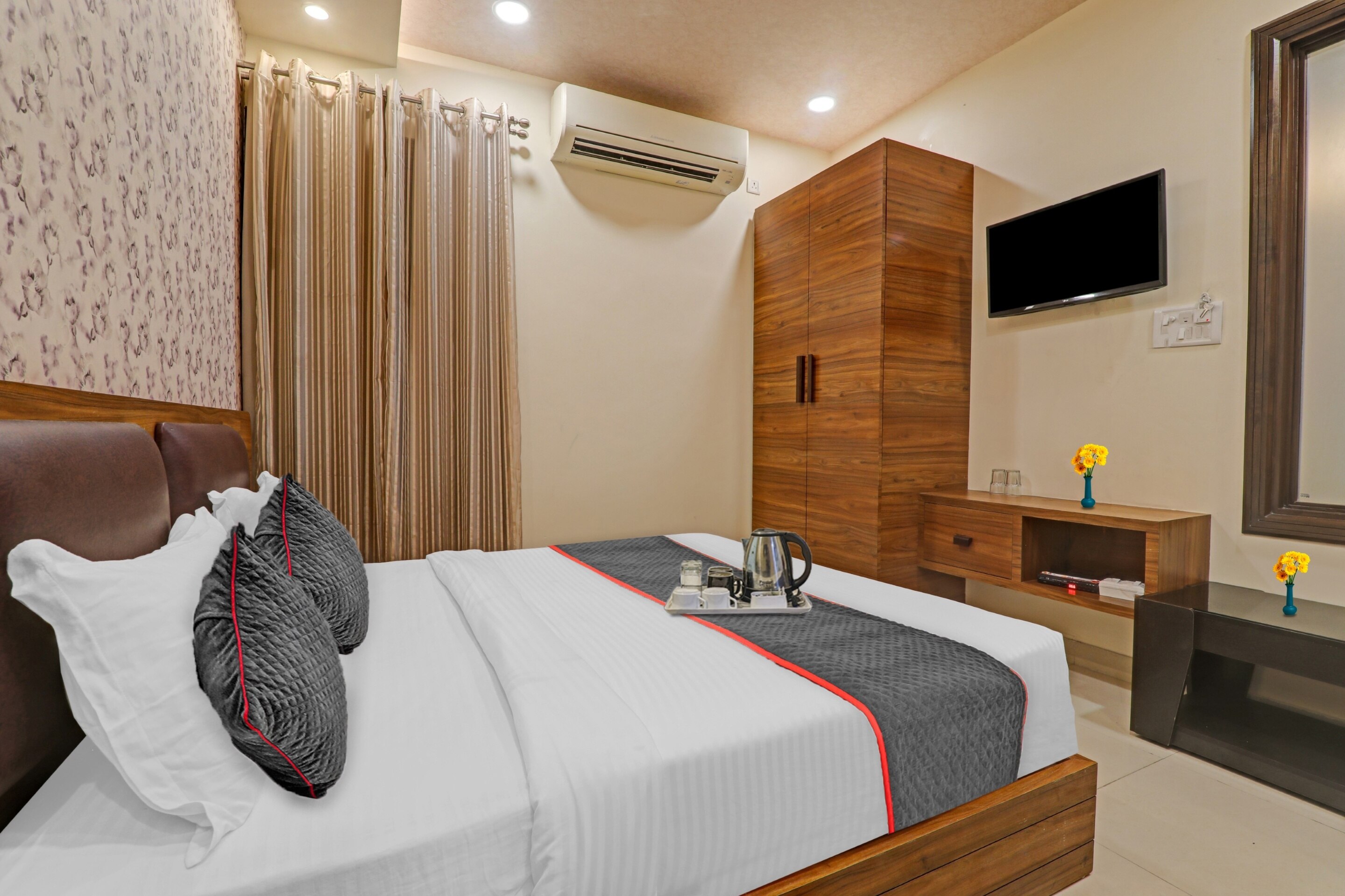 Townhouse A Residency Near Phoenix United Lucknow - Tap to explore photos