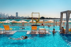 C Central Resort The Palm, Dubai