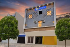 FabHotel Ratraksh, Kanpur